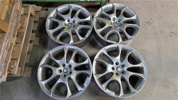 JUEGO-LLANTAS-–-Alfa-Romeo-147-1902000-0